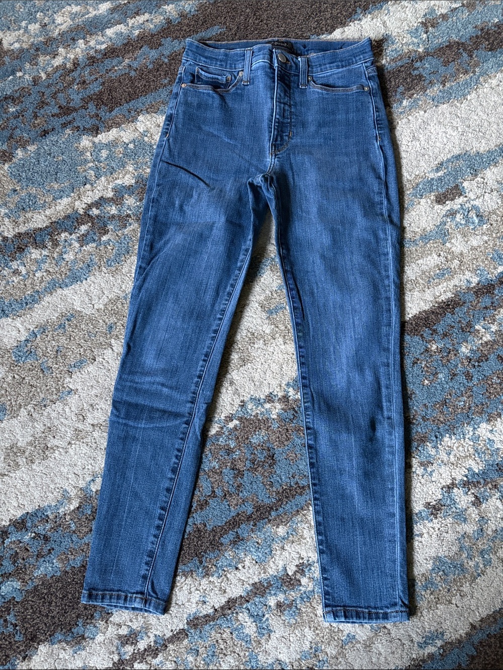 Banana Republic High-Rise Skinny Jeans in Medium Blue